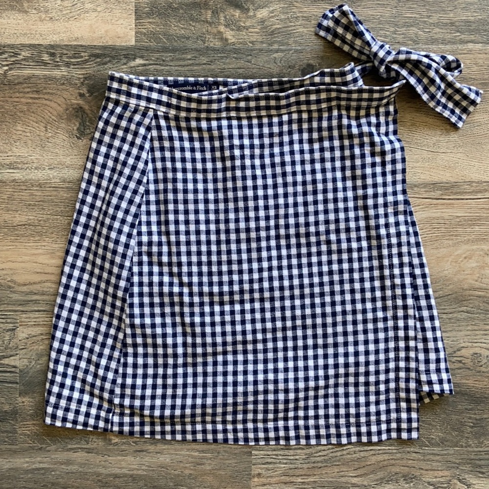 Like new Abercrombie plaid skirt